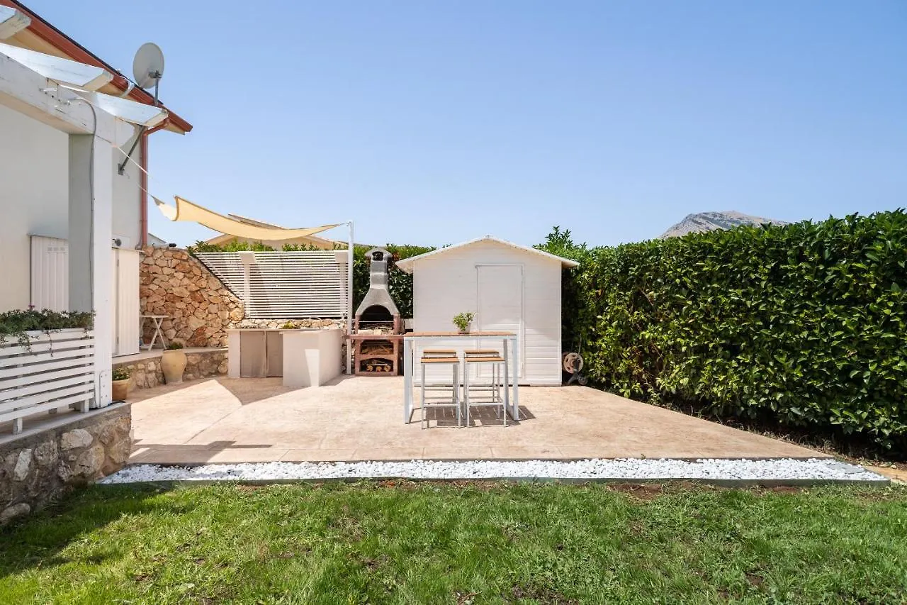 Villa Essenza Castellammare del Golfo 0*,