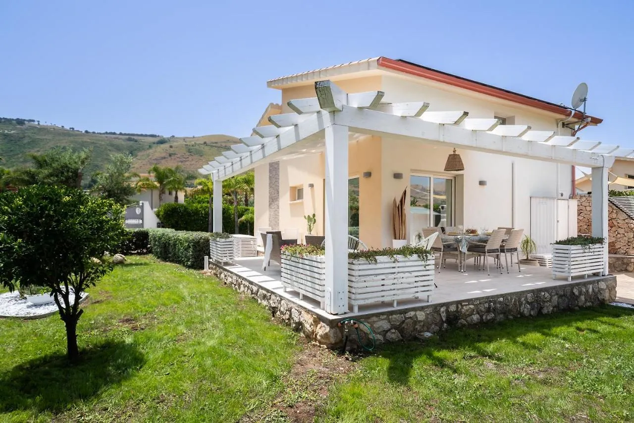 Villa Essenza Castellammare del Golfo 0*,